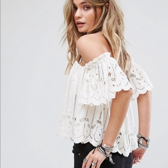 REVOLVE TULAROSA Amelia Lace Crop Top - Picture 5 of 8